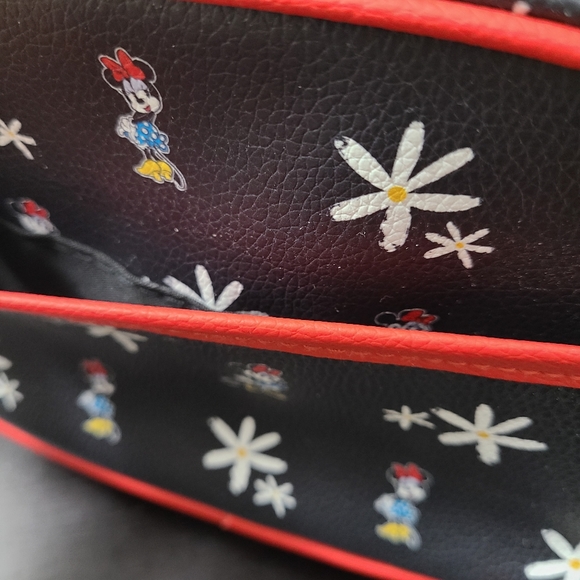 Disney Minnie Mouse Camera bag and Dangle gift set New In Box - Picture 5 of 8